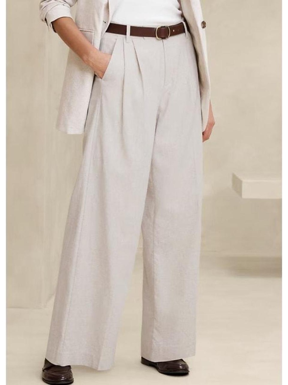 NWT Banana Republic Women LINEN-BLEND WIDE-LEG PLEATED TROUSER Flax, Petite 10